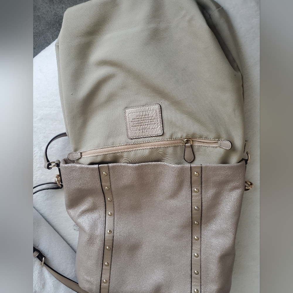 Coach Bag GUC - Picture 14 of 15